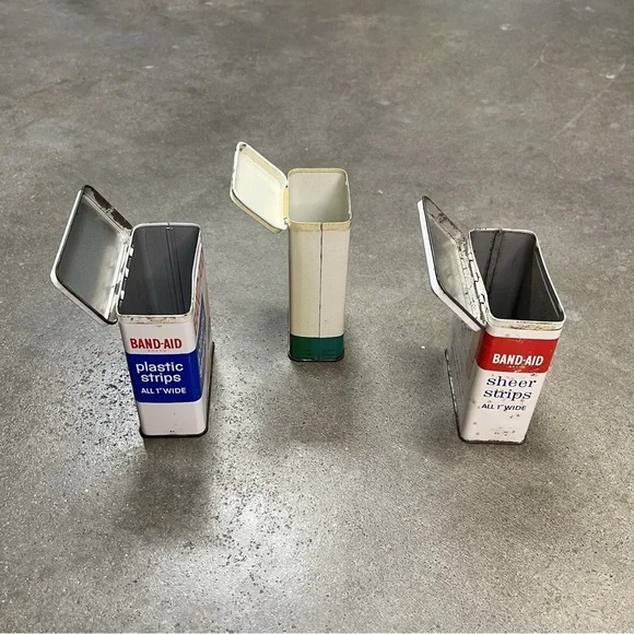 Vintage Band-Aid & Curad Tin Lot (3) - Picture 4 of 7